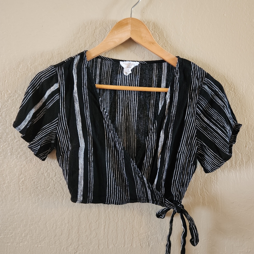 Black wrap style crop top size small